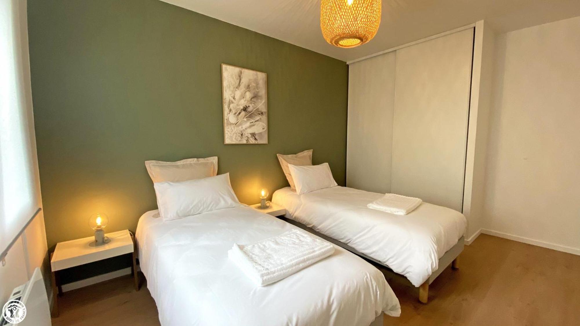 Breakislebed 3 Maisons Chu Limoges Exterior photo